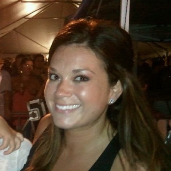 Meet your Posher, Lisa - Picture 1 of 1